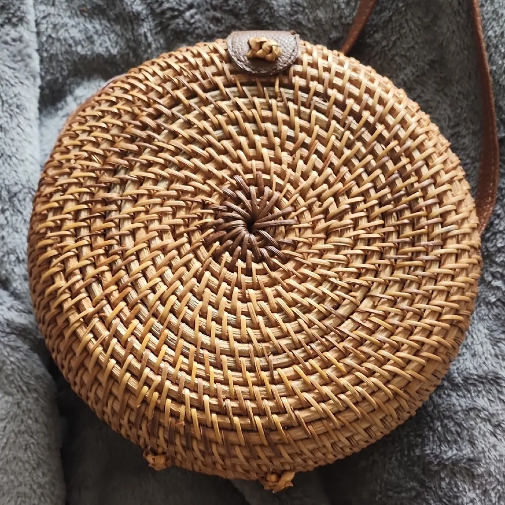 Source Unknown Woven Brown Crossbody Bag With Faux Leather Handle - Picture 3 of 6